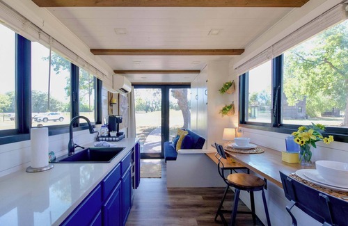 Waco Cabin | Unique Container Home with Rooftop Deck