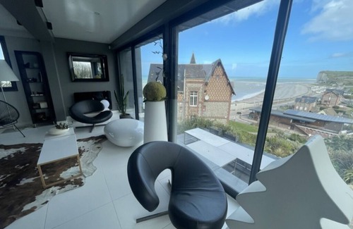 Veulettes-sur-Mer Villa | Unique! Exceptional clifftop villa with sea view. Elevator in the villa.