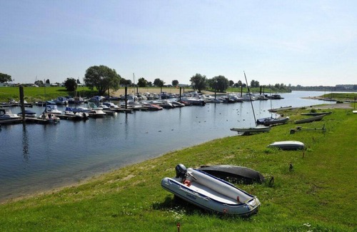 Lathum House | Unique experience on the water.