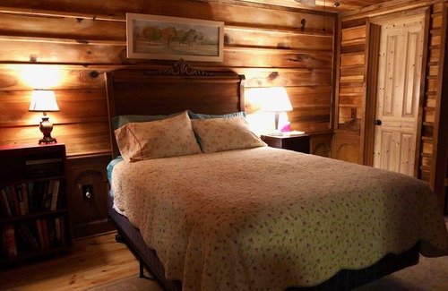 Chickamauga House | Unique farm guest house close to Chattanooga, TN- great for families and dogs