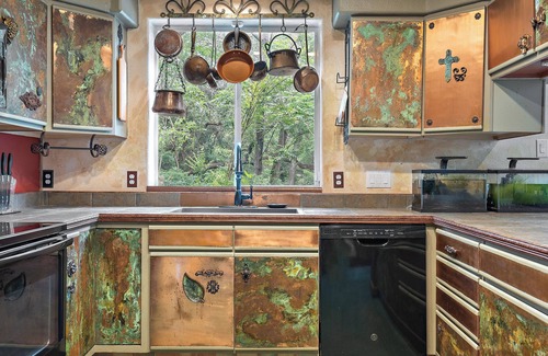 Hudson Bend Villa | Unique gated Villa with hot tub, mins from Lake Travis! Discounted boat rentals!