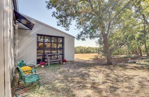 Lecompton Apartment | Unique Lecompton Studio w/Countryside Views