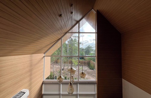Ko Pha-ngan House | Unique Mountain Sun Guesthouse with WiFi, AC in the heart of Koh Phangan