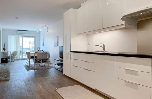 Stavanger Apartment | Unique Place by Stavanger BnB 19 2bdr, parking terrace