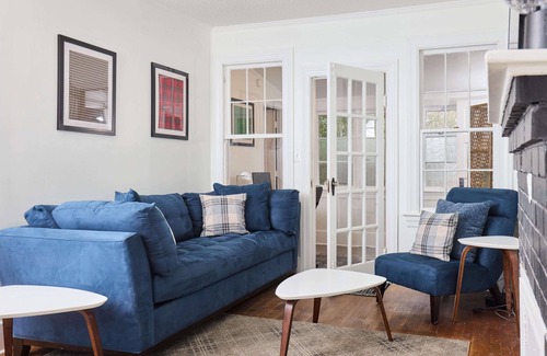 Midtown House | Unique Plaid Home, Min Away from Memorial&SSU+Pets