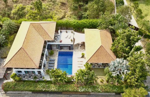Khao Tao Villa | Unique Pool Villa with 5 Bedrooms and Sea View PM-C1