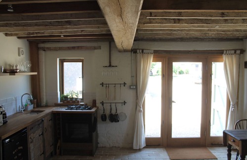 The Pelhams House | Unique self-contained 1bed Grade II Listed Dovecote/Farm Barn