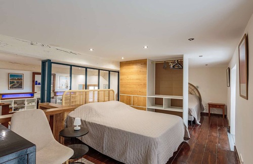 Ciboure Apartment | Unique souplex apartment with parking in Ciboure