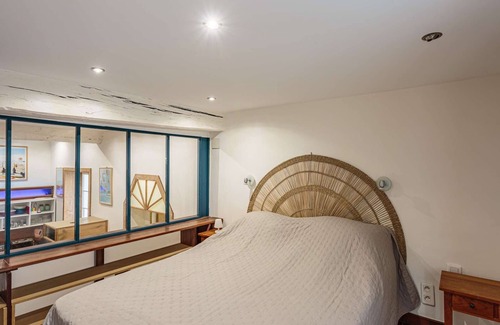 Ciboure Apartment | Unique souplex apartment with parking in Ciboure