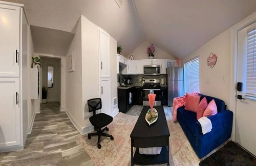 Homestead Apartment | Unique-Studio Apt. Across OHSU Hospital