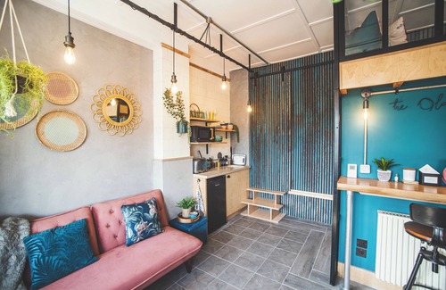 Stoke Fleming Apartment | Unique & stylish Loft Style Studio with Terrace, Parking & close to the beach