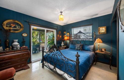 Pompano Beach Villa | Unique super cozy,Bohemian Paradise with Heated Pool and positive energy