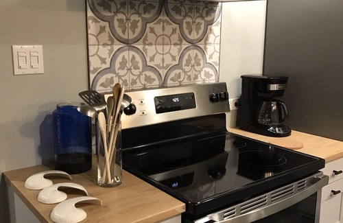 Saint Jovite Apartment | Unique to TREMBLANT-BIG STYLE!HOT TUB .low rates-CITQ no. 303870