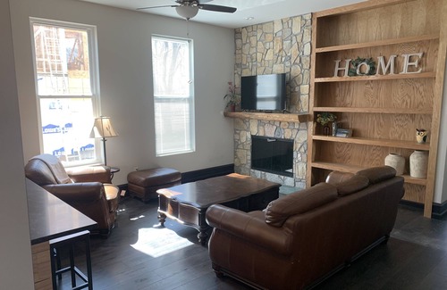 Ballwin House | Unique Victorian Experience Near Everything