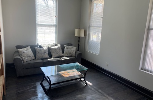 Ballwin House | Unique Victorian Experience Near Everything