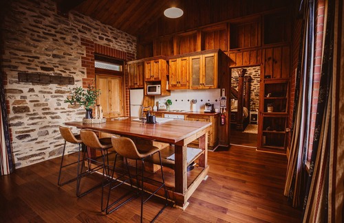 Talunga House | Unique West End Brewery horse stabling barn in the Adelaide Hills