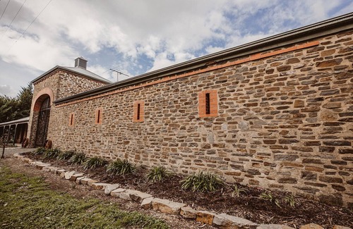 Talunga House | Unique West End Brewery horse stabling barn in the Adelaide Hills