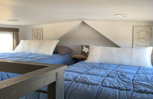 Hutto Other | Uniques Farm Stay in a Tiny House