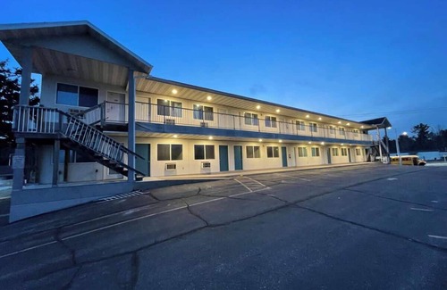 Wisconsin Dells Apartment | Unit 10 - Stand Rock Studios