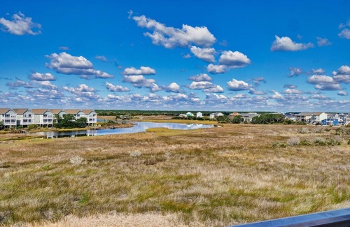 Surf City Hotel | Unit 114SD at Tiffany's Motel