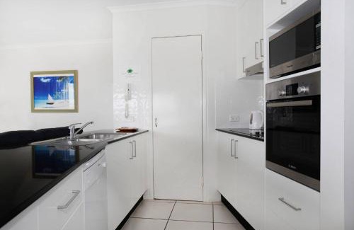 Coolum Beach Apartment | Unit 4 Beaumont Sur Mer