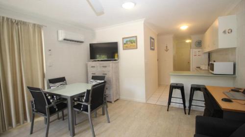 Arcadia House | Unit 5 Beachcomber, Arcadia