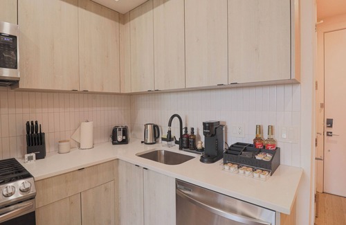 Kingman Park Bed & Breakfast | Unit 7:Charming 2-bedroom apartment with AC in Washington
