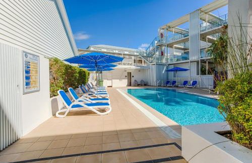 Rainbow Beach House | Unit 7 Plantation Resort Rainbow Beach
