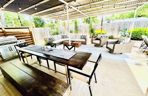 Norman House | University Home - 6BRs - Sleeps 10
