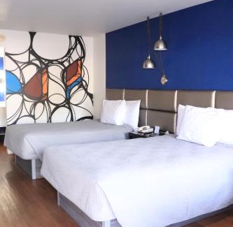 Dunbar Spring Hotel | University Inn