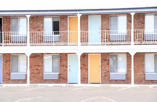 Dunbar Spring Hotel | University Inn