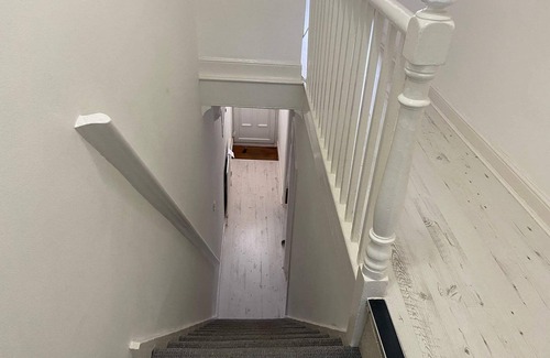 Northampton House | University, Train Station, Buses, Restaurant's, Hospitals, Town Centre , Museum