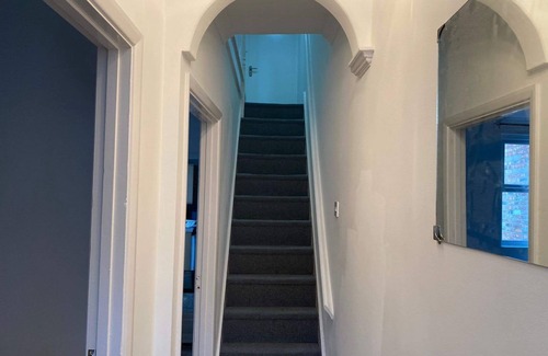 Northampton House | University, Train Station, Buses, Restaurant's, Hospitals, Town Centre , Museum