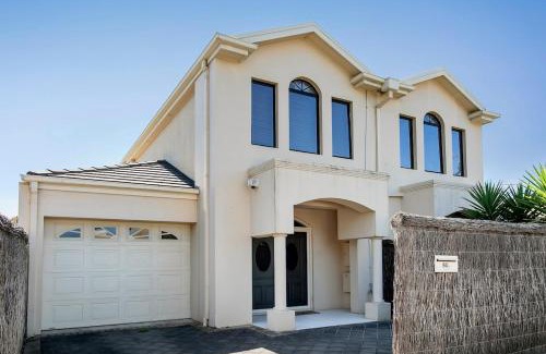 Unley House | Unley House - Central - Close to City - Dog Friendly - Free Parking