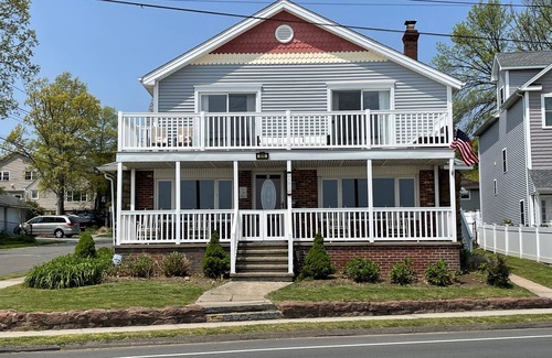 West Haven House | Unobstructed Ocean Views! 4 bed/3 bath/private parking