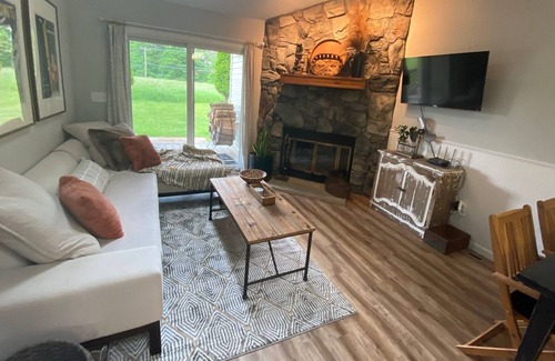 Union Dale House | Unplug and Relax and swim at newly remodeled 2 bedroom townhouse