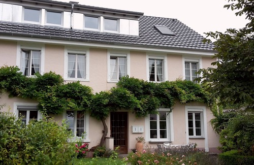Ohningen Apartment | "Unterm Blauregen" - 2 Ferienwohnungen im alten Ortskern