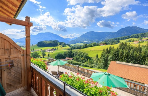 Ruhpolding Apartment | Unternberg 45 b. 50 sqm, balcony, kitchen, 1 bedroom, living room, max 4 pers, WLAN