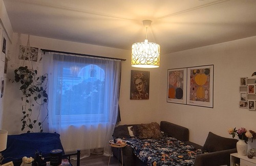 Oberbilk House | Unusual and creatively furnished living center in the city.