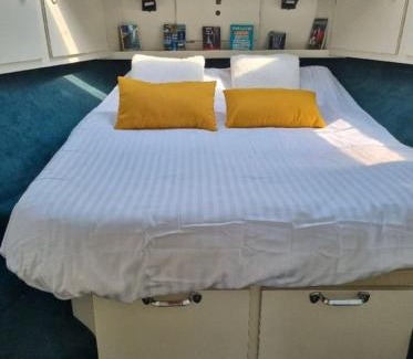 Le Havre Boat Rental | Unusual night on a small yacht
