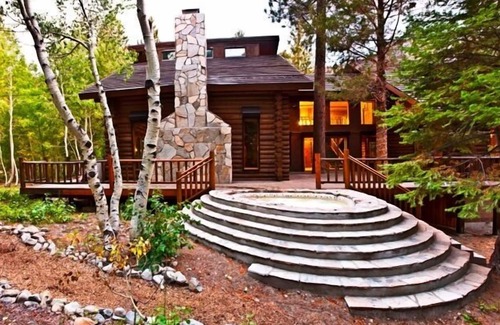 June Lake Cabin | Unwind at the Yosemite Gateway Chalet this Fall - Special Rates Now!