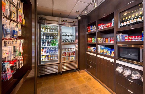 Durham Hotel | Unwind in 4 Classic Units W/FREE Parking in Durham! Pets Allowed, Pool!