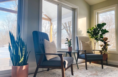 Buckhorn House | Unwind & Play: Hot Tub & Game Room Cottage,Steps from Charming town of Buckhorn!