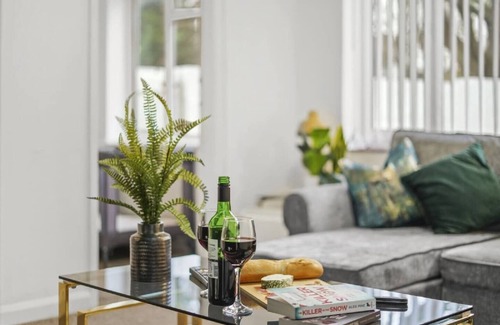 Chelmsford Apartment | Unwind @ Prime Apartment - Chelmsford