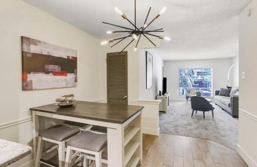 Uptown Apartment | Unwind September Specials Marquee Uptown Galleria