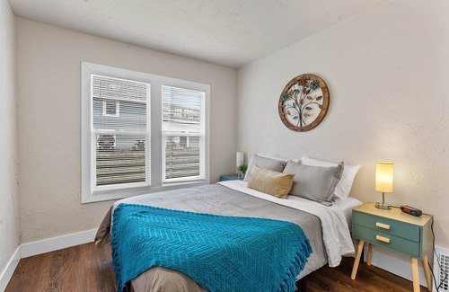 Manitowoc Apartment | Upbeat Lower Apt - 1 Mile to Maritime Museum Manitowoc