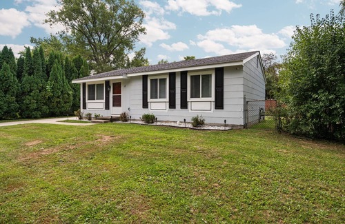Bryant Pattengill East House | Updated 3 bedroom house, central to everything Ann Arbor! No added cleaning fees