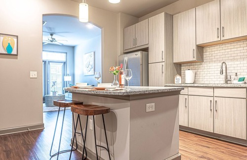Loring Heights Condo | Updated Apt Near Atlantic Station/Free Parking