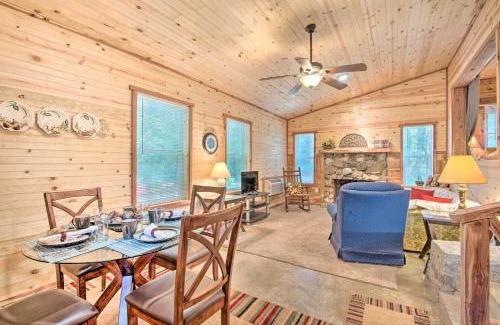 Hatton House | Updated Cabin with Porch, Mins to Cossatot River