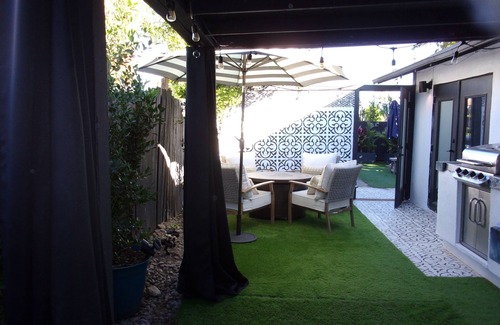 Warm Sands House | Updated Dwntwn 2bd Twnhse w/Hot Tub/Private Patio permit#4768